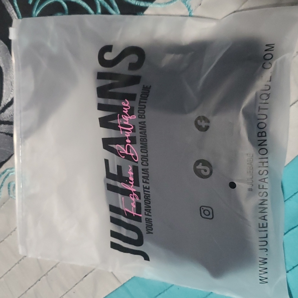 Booty lifting shorts